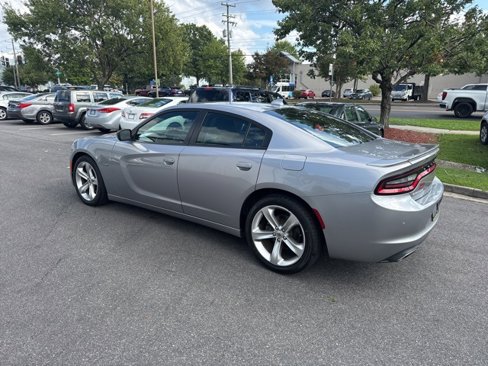 Used 2018 Dodge Charger R/T image 6