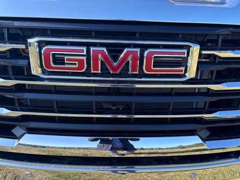 New 2026 GMC Sierra 2500 SLE w/ SLE Value Package; image 3