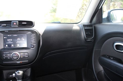 Used 2019 Kia Soul + image 32