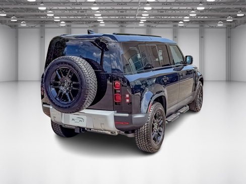 New 2025 Land Rover Defender 110 S image 5