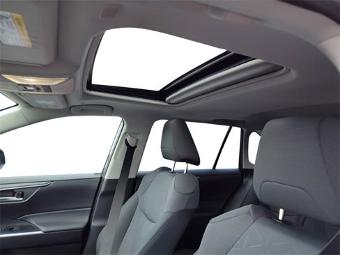 Used 2025 Toyota RAV4 XLE image 15