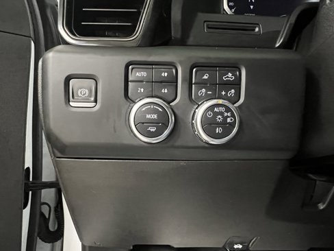 Used 2024 GMC Sierra 3500 AT4 w/ AT4 Preferred Package image 36