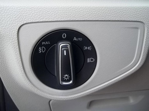 Used 2018 Volkswagen Atlas SE image 21