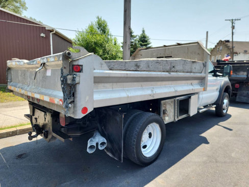 Used 2016 Ford F550 4x4 Regular Cab Super Duty image 3