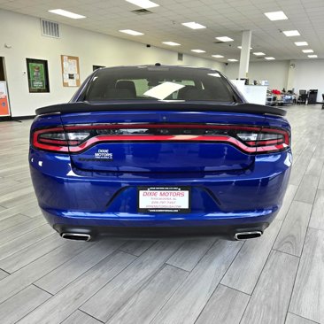 Used 2021 Dodge Charger SXT w/ Blacktop Package image 8