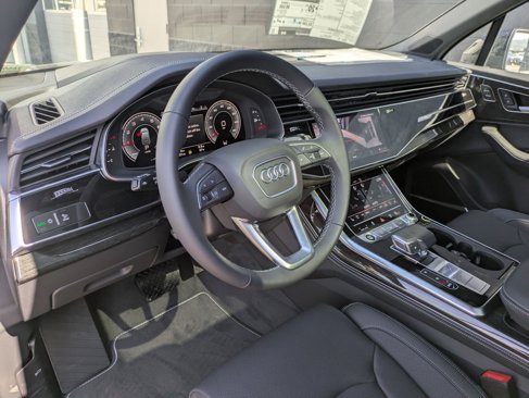 New 2025 Audi Q7 3.0T Prestige image 9