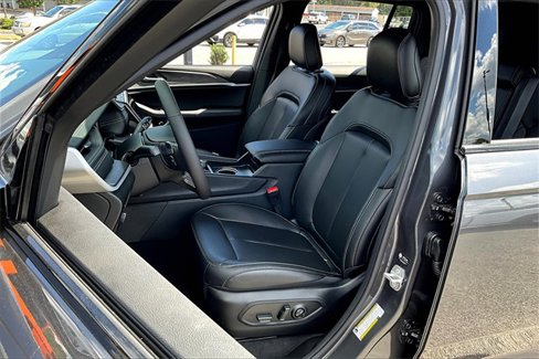 New 2025 Jeep Grand Cherokee Limited image 9