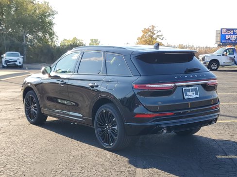 New 2026 Lincoln Corsair Premiere image 3