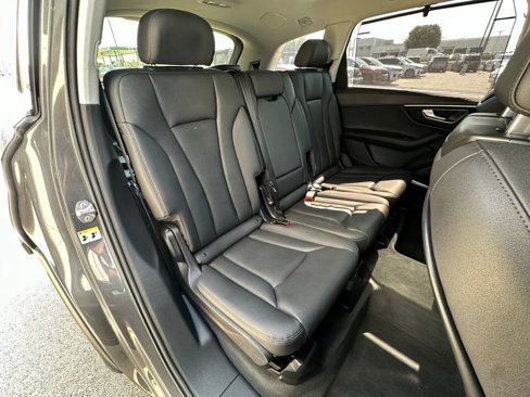 Used 2023 Audi Q7 3.0T Prestige image 40