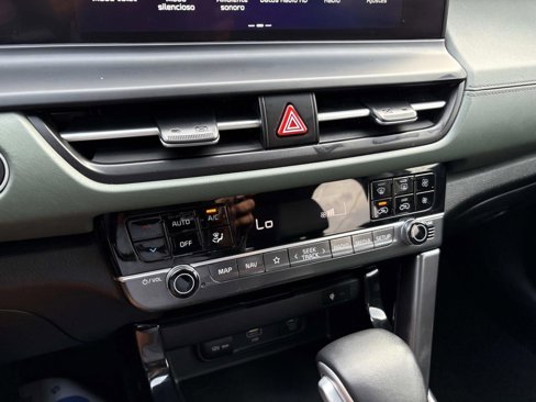 Used 2024 Kia Seltos SX w/ SX Sunroof Package image 31