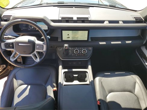 Used 2024 Land Rover Defender 90 S image 27