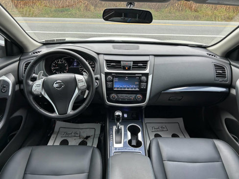 Used 2018 Nissan Altima 2.5 SR w/ SR Special Edition image 16