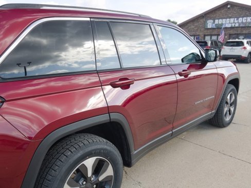 Used 2023 Jeep Grand Cherokee 4WD 4xe image 9