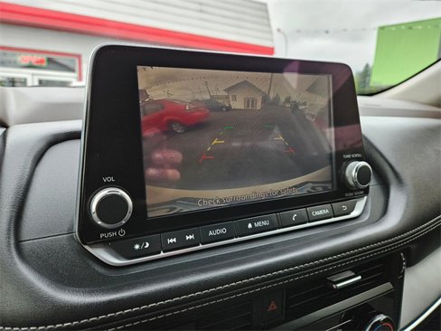 Used 2021 Nissan Rogue S image 24