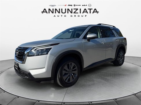 Used 2025 Nissan Pathfinder SV image 1