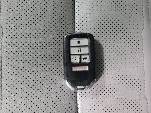 Used 2017 Honda CR-V Touring image 32