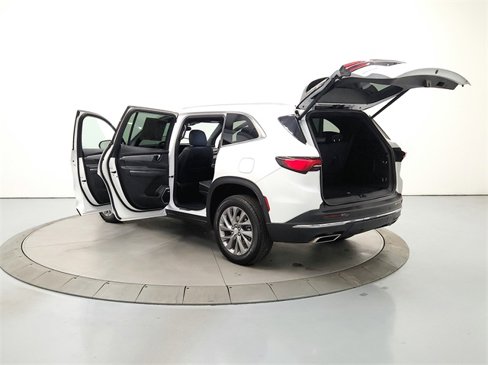 Used 2025 Buick Enclave Preferred image 14