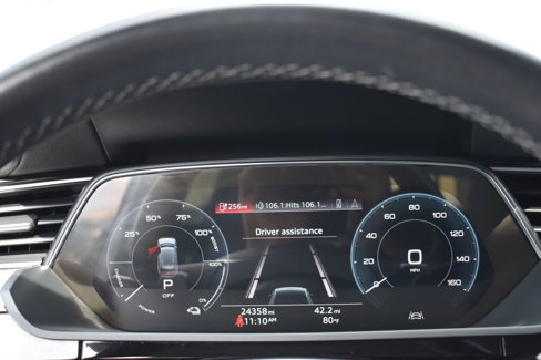 Used 2022 Audi e-tron Premium image 9