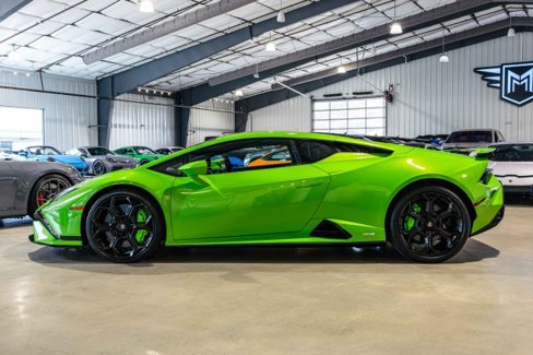 Used 2023 Lamborghini Huracan Tecnica image 8