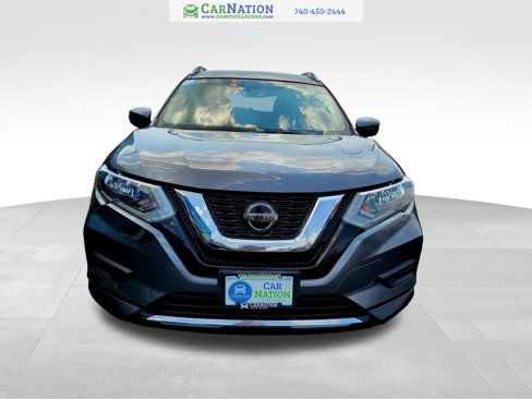 Used 2020 Nissan Rogue SV image 2