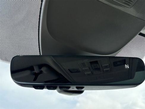 New 2025 Volkswagen Taos SE image 36