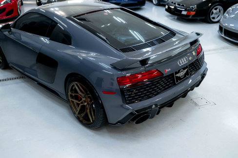 Used 2022 Audi R8 V10 w/ Premium Package image 33