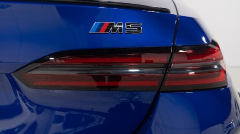 Used 2026 BMW M5 w/ Executive Package image 23