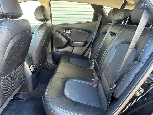 Used 2015 Hyundai Tucson SE image 12