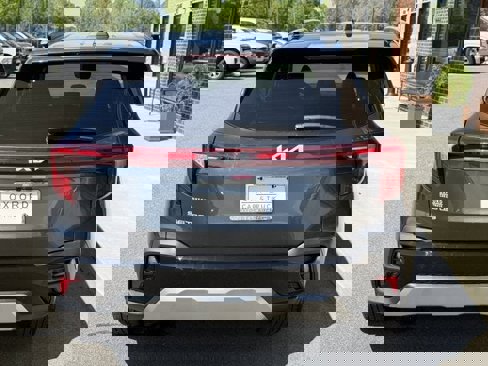 Used 2025 Kia Seltos S image 5