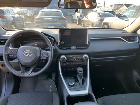 Used 2025 Toyota RAV4 LE image 32