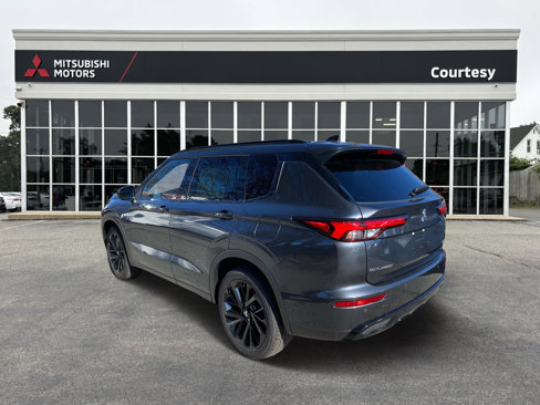 New 2025 Mitsubishi Outlander SEL Black Edition image 3
