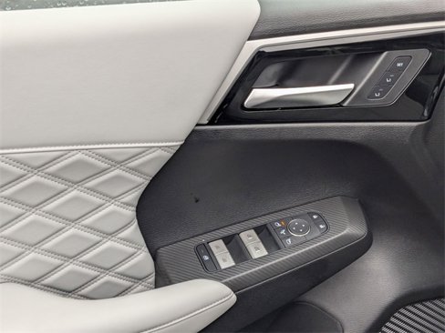 New 2025 Mitsubishi Outlander SEL image 12