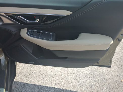 New 2025 Subaru Outback Limited image 38