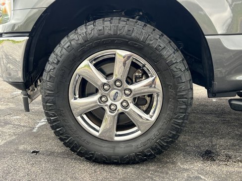 Used 2019 Ford F150 XLT w/ Equipment Group 302A Luxury image 12