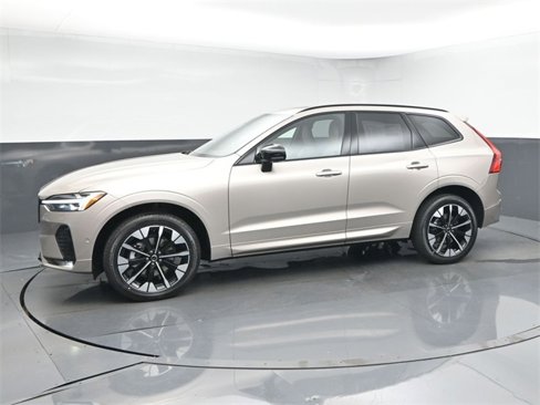 New 2026 Volvo XC60 B5 Plus w/ Protection Package Premier image 4