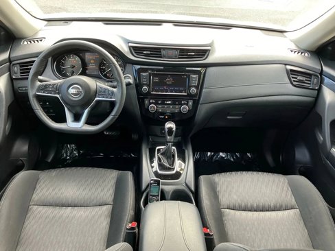 Used 2020 Nissan Rogue SV image 10