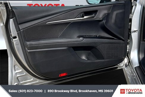 Used 2025 Toyota Camry LE image 17