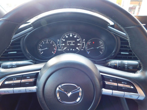 Used 2019 MAZDA MAZDA3 Hatchback w/ Preferred Package image 14
