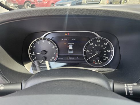 Used 2024 Nissan Frontier SV image 16