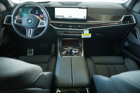 New 2026 BMW X7 M60i image 14