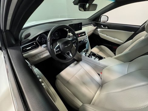 Used 2025 Genesis G70 2.5T image 61