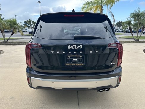 Used 2023 Kia Telluride S image 5