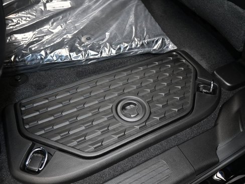 Used 2025 RAM 1500 Laramie w/ Night Edition image 40