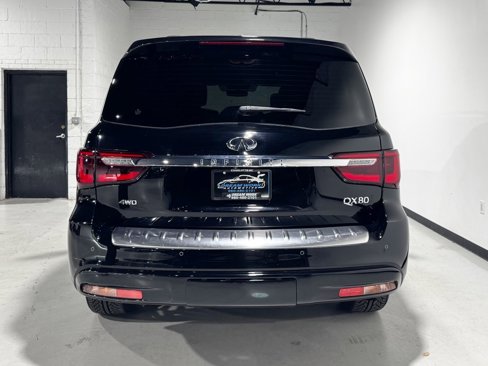 Used 2023 INFINITI QX80 Sensory image 9
