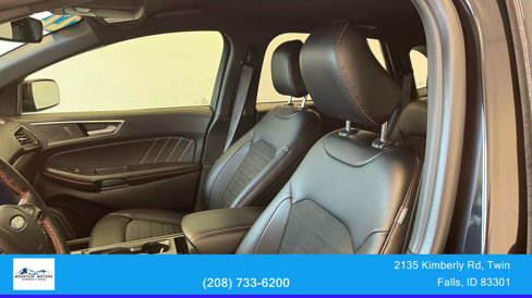 Used 2022 Ford Edge ST-Line w/ Cold Weather Package image 15