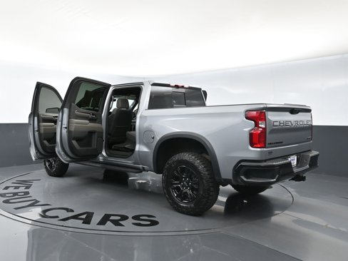 Used 2024 Chevrolet Silverado 1500 ZR2 w/ Technology Package image 32