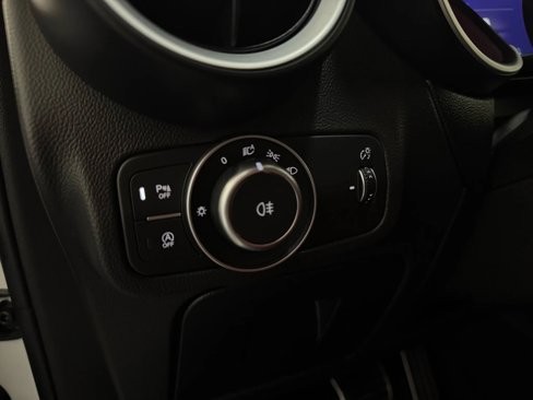 Used 2022 Alfa Romeo Stelvio Veloce image 25