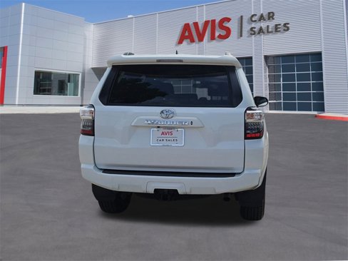 Used 2024 Toyota 4Runner SR5 Premium image 7