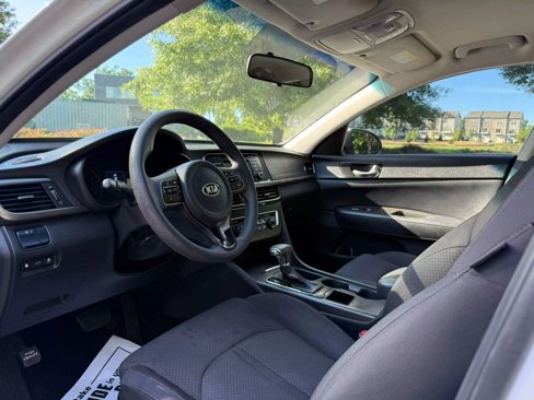 Used 2016 Kia Optima LX image 10