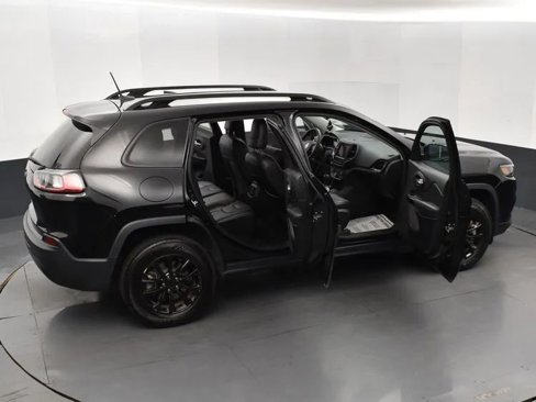 Used 2023 Jeep Cherokee Altitude Lux image 6
